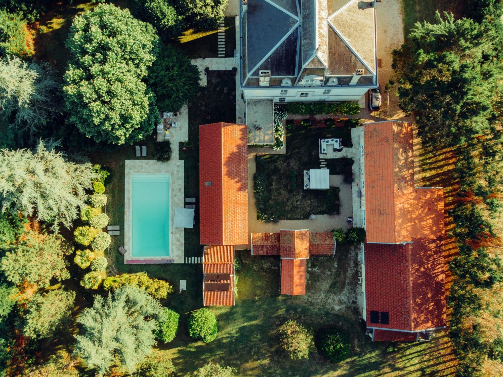 Villa Entiere Du Chateau Lacroix De Civrac 3 Ch, 3 Sdb, Piscine Xxl,Sauna, 4 Etoiles,7 Pers Εξωτερικό φωτογραφία